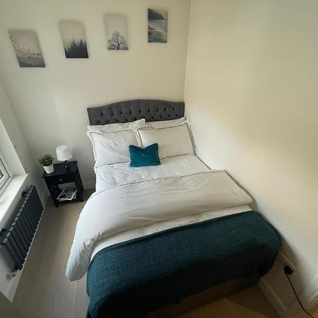 Two Bedroom Apartment - London Luaran gambar