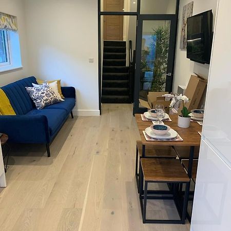 Two Bedroom Apartment - London Luaran gambar