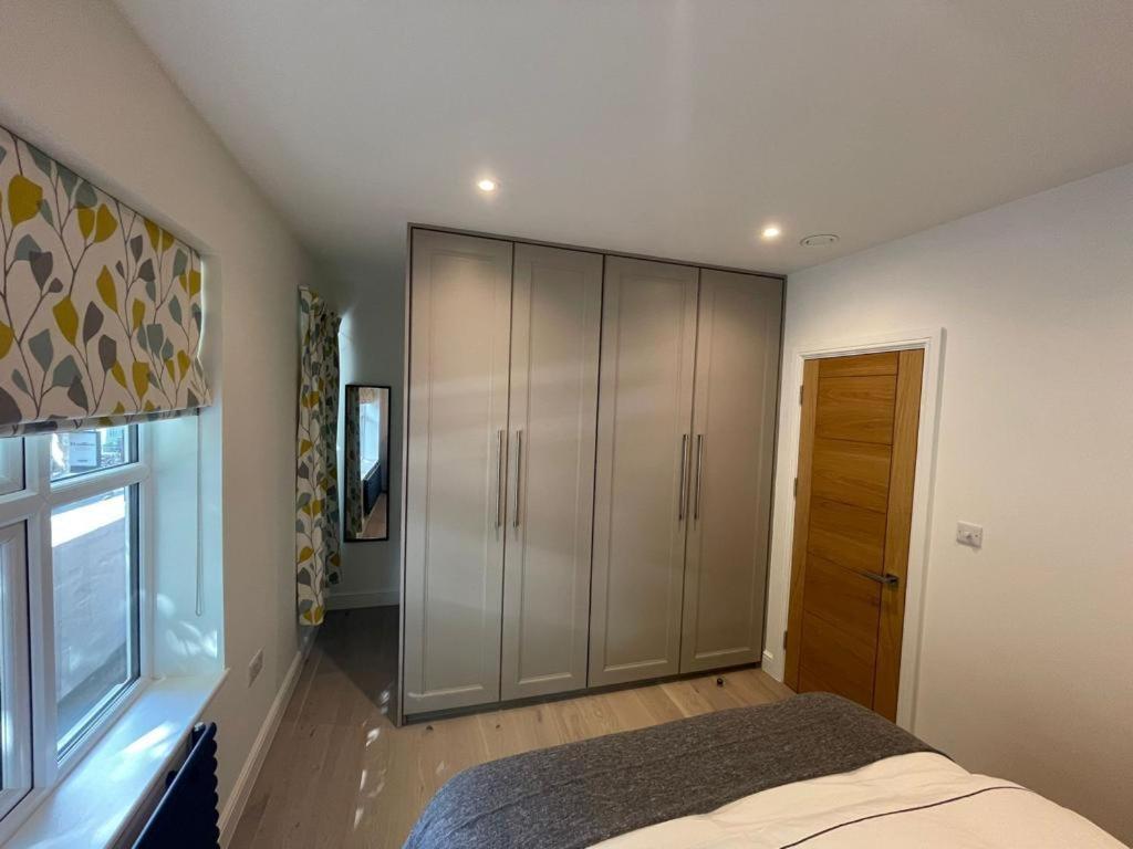 Two Bedroom Apartment - London Luaran gambar