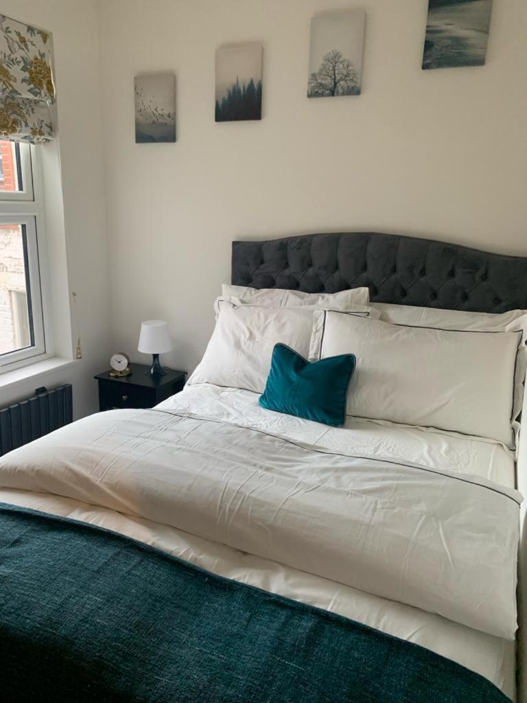 Two Bedroom Apartment - London Luaran gambar