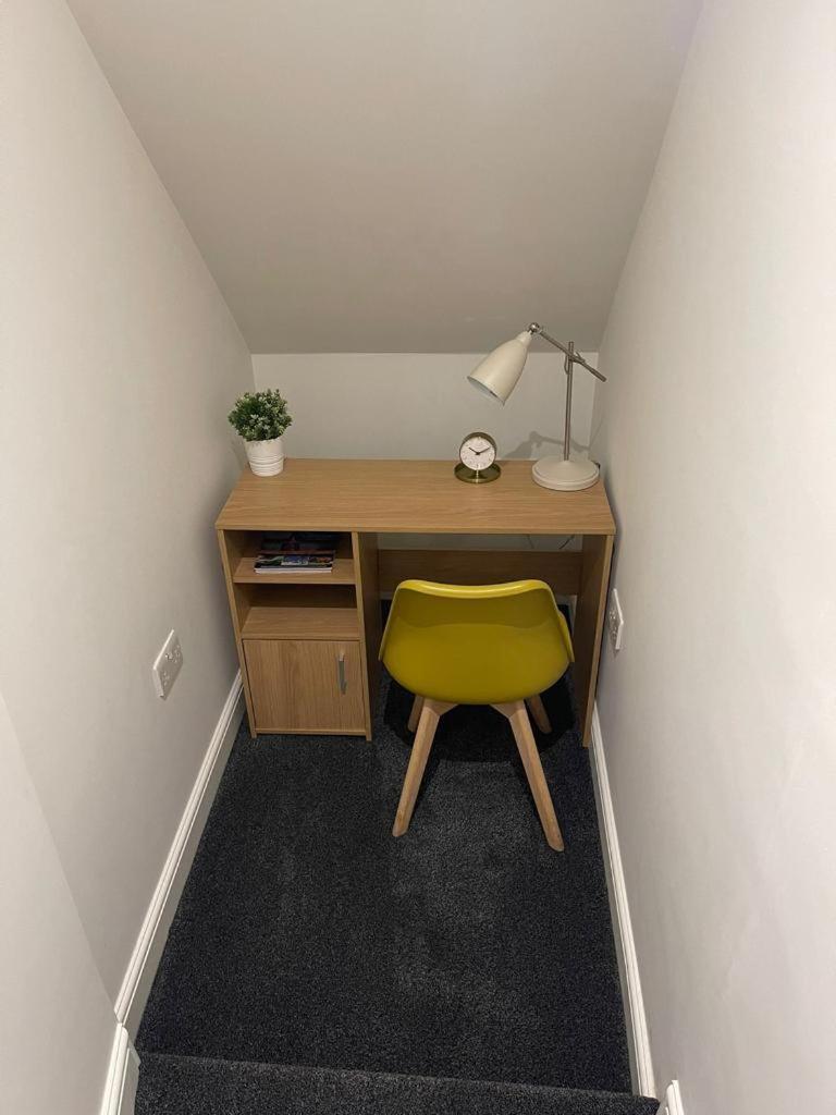 Two Bedroom Apartment - London Luaran gambar