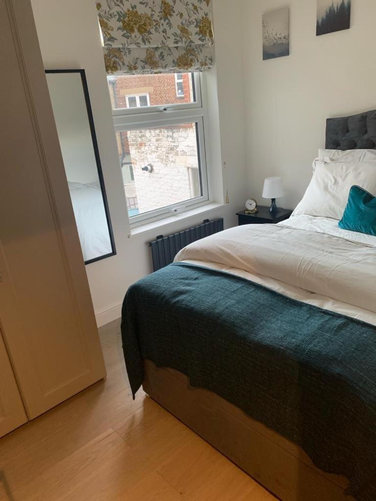 Two Bedroom Apartment - London Luaran gambar